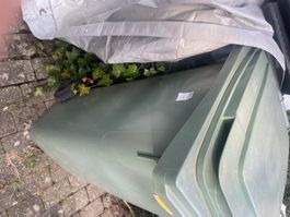 Grünabfuhrcontainer wenig benutzt