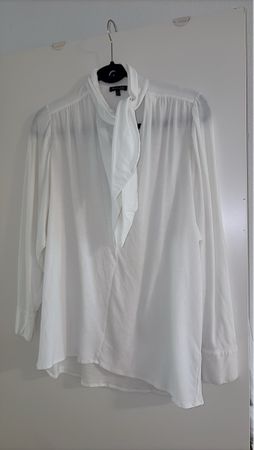 Massimo Dutti Damen Bluse weiss mit Schleife gebraucht