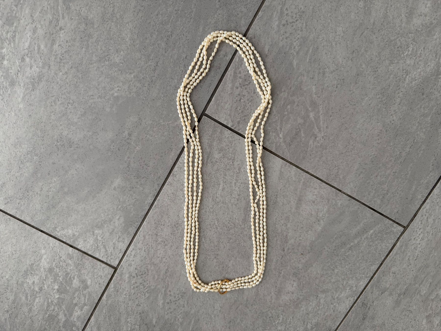 Colliers: Perlenkette - echte Perlen - 4-reihig mit Ring – D'occasion à Bülach par Loredana13