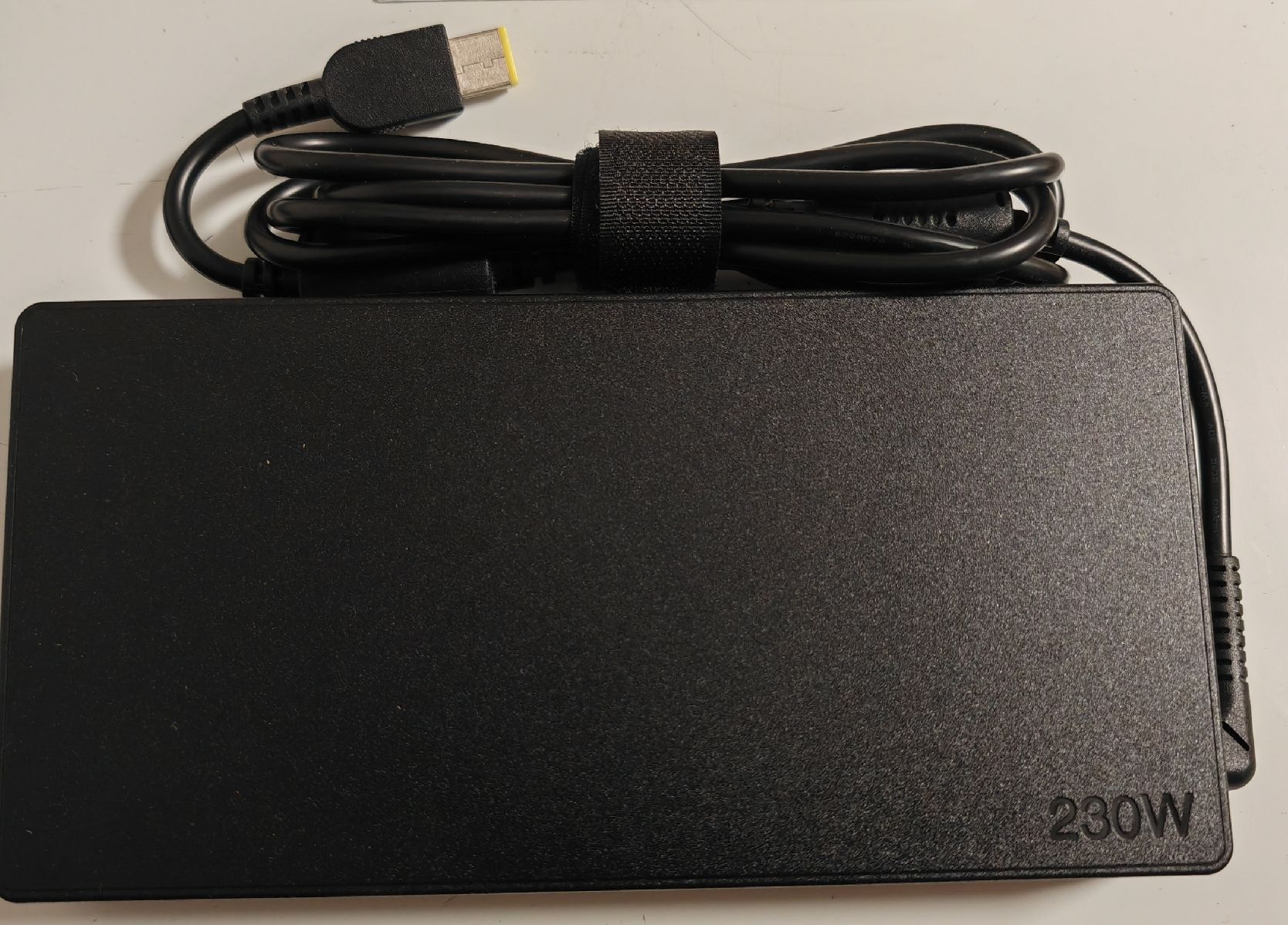 Lenovo Docking station: ThinkPad Workstation Dock inkl 230W Netzteil – Neuf (Voir description) à Rheinsulz par Dred 2