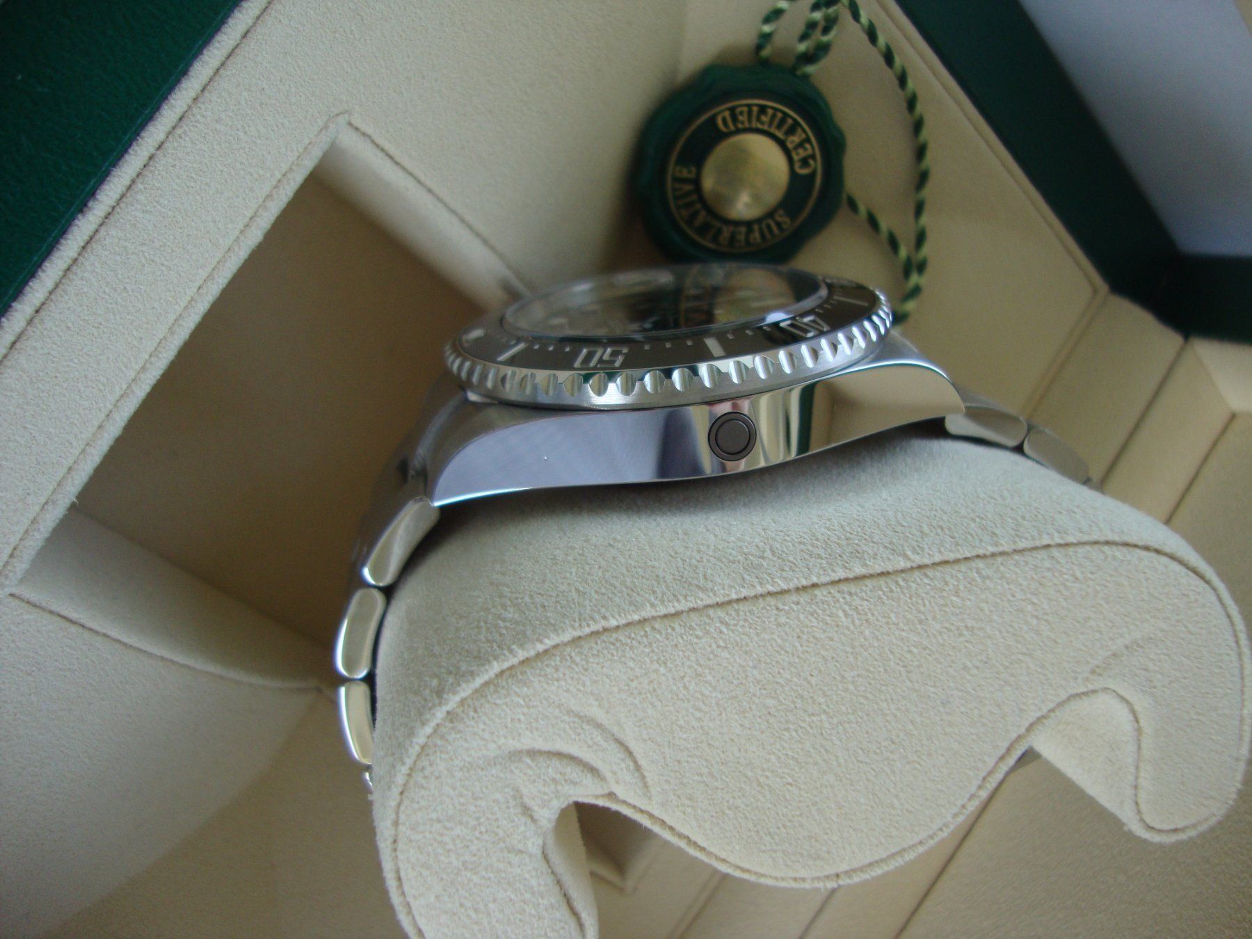 Rolex Orologi: Rolex Sea Dweller 126600 43mm – Nuovo (secondo la descrizione) da Aarau venduto da RasAlgethi 8