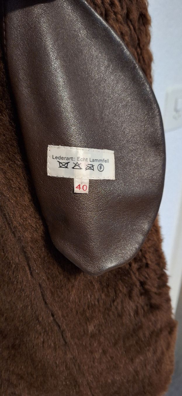 Cappotti: Echter Damen Lammfell Kurzmantel – Usato da Härkingen venduto da Dialy 5