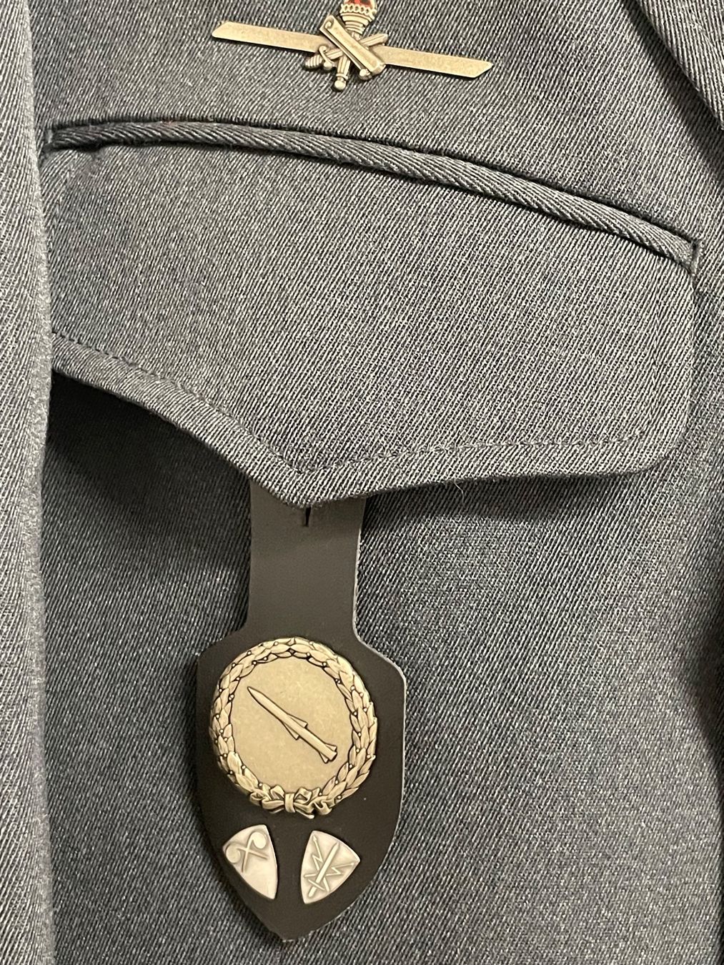 Schweizer Armee Uniformen: Uniform Schweizer Armee – Gebraucht aus Basel von OrdenMax 5