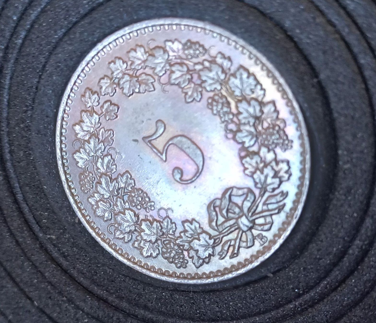 Tutti le monete: **5 RAPPEN 1881B**STGL** PATINE SPIEGELT FARBEN**UNC** – Nuovo e nell'imballaggio originale da LYON FRANCE venduto da Zumbawe 2