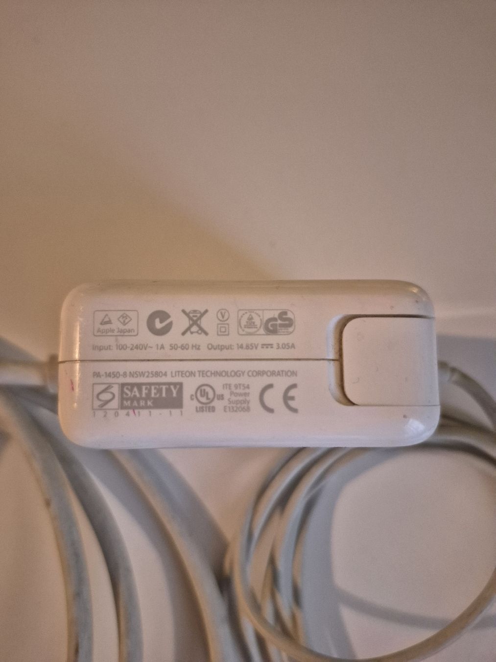 Apple Ladegerät: Apple Kabel 14.85V, 3.05A – Gebraucht aus Winterthur von CMR1190 2