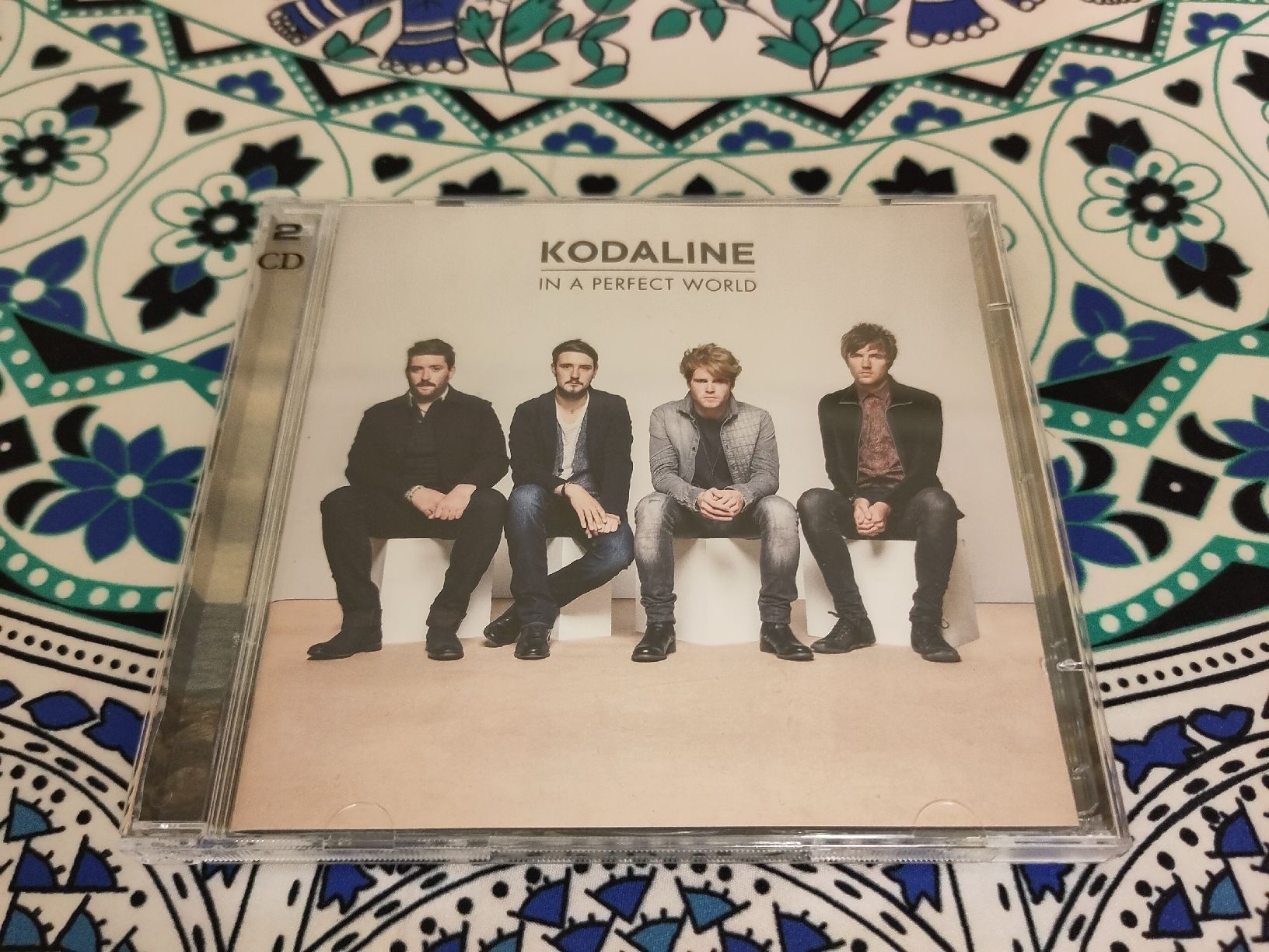 CD: Kodaline CD - in a perfect world - – Usato da Dübendorf venduto da Cocochala8