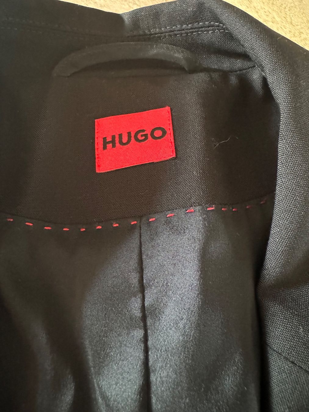 Hugo Boss Completi & Tailleur: HUGO BOSS Blazer in schwarz GR.36 – Nuovo (secondo la descrizione) da Thun venduto da kth_ng29 1