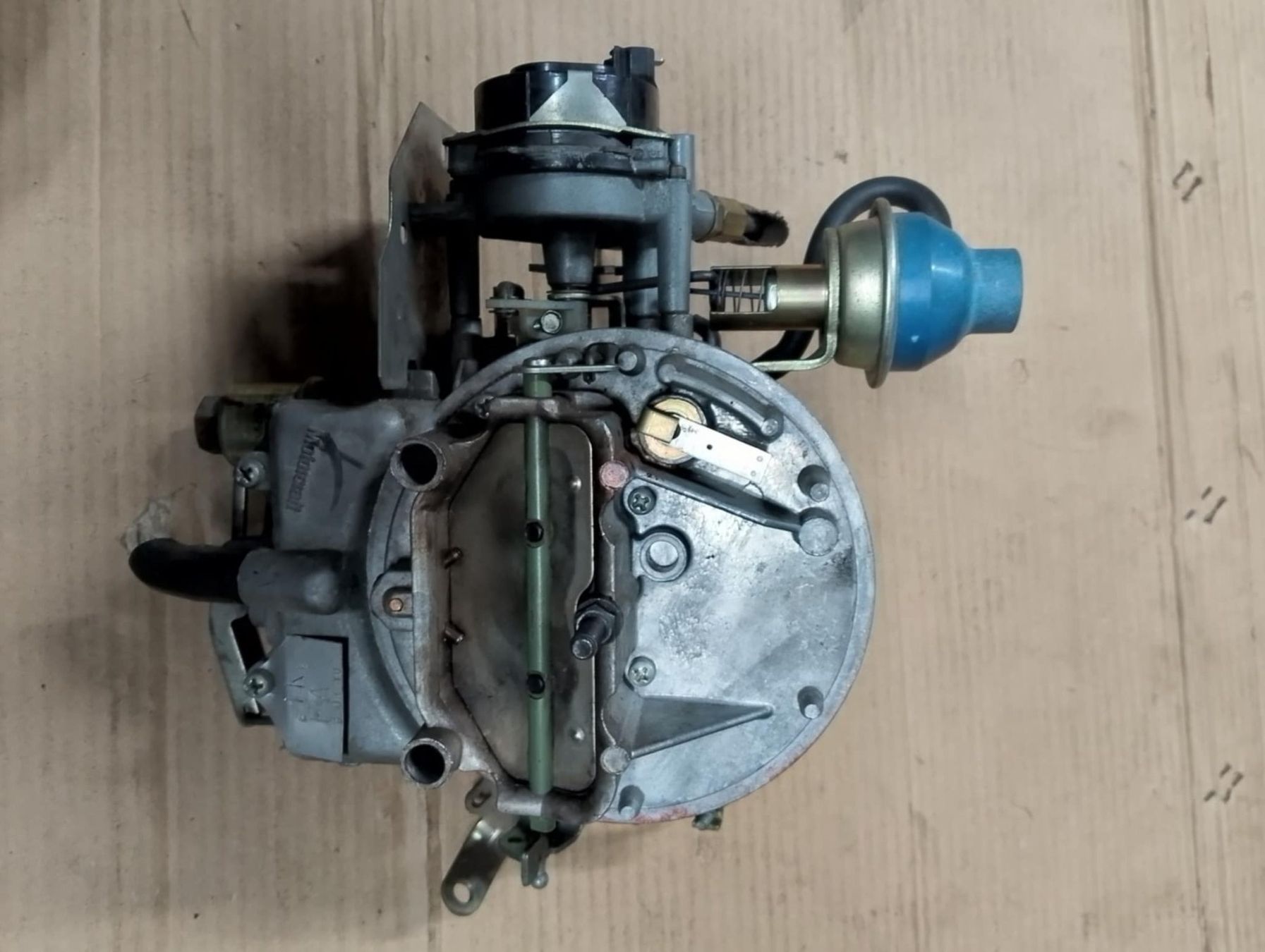 Tutti pezzi di ricambio auto: 2-fach Vergaser Motorcraft – Usato da Niedergösgen venduto da usc_tt5r