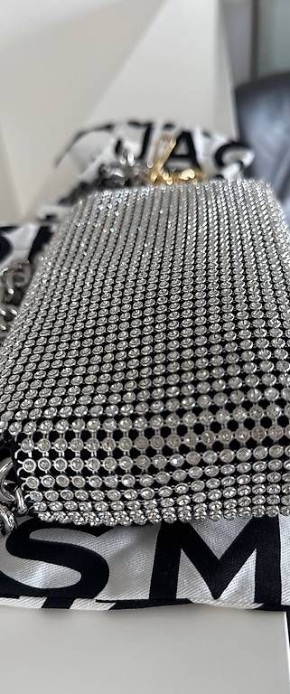 Taschen für Damen: MARC JACOBS THE J MARC MINI EMBELLISHED SHOULDER BAG – Gebraucht aus Herisau von LoKeRiVE 2