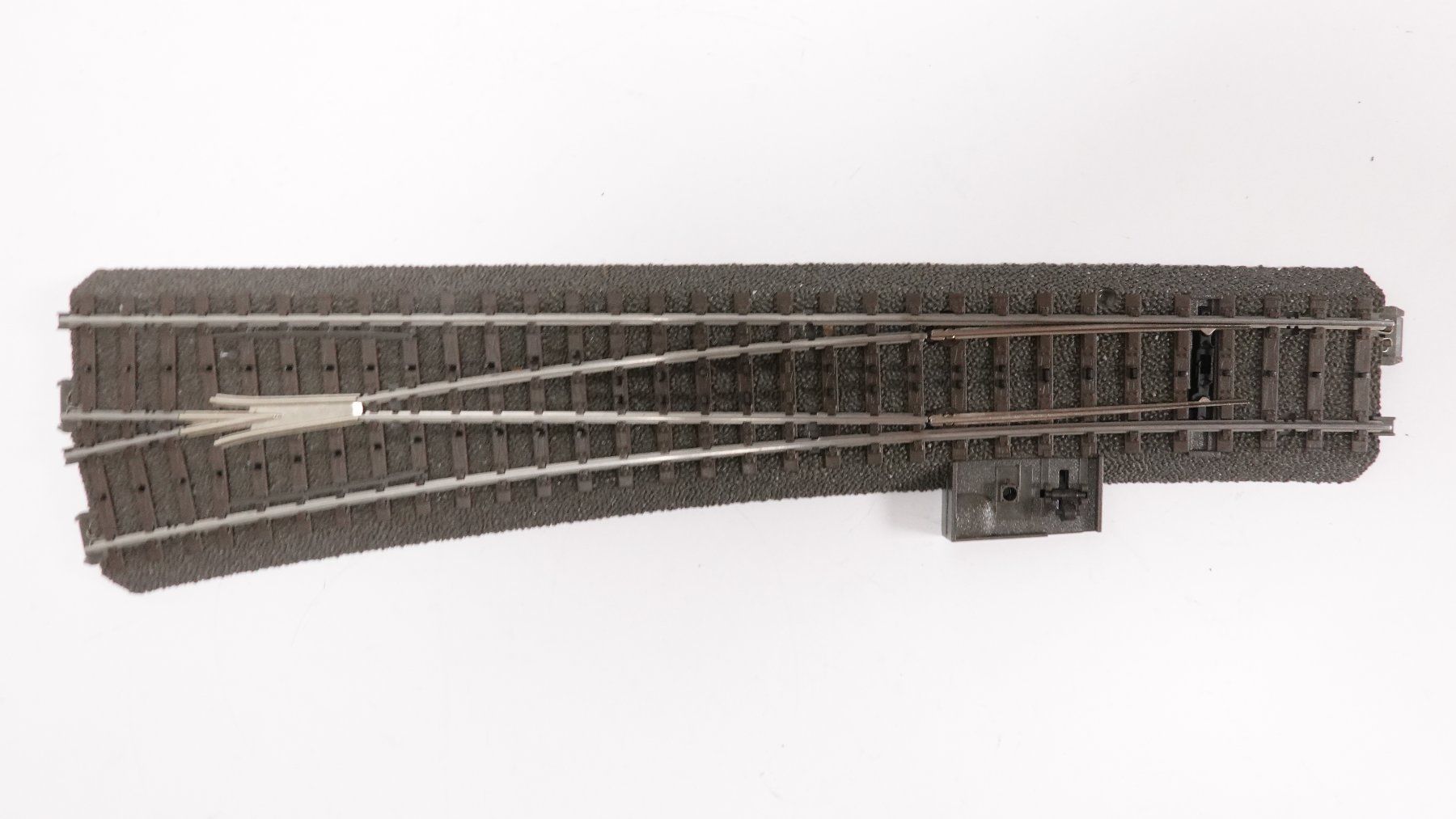 Märklin Modellini di ferrovie: c1 Märklin 24711 schlanke links Weiche+Antrieb+Decoder |0234 – Usato da Uetendorf venduto da tigermuegi