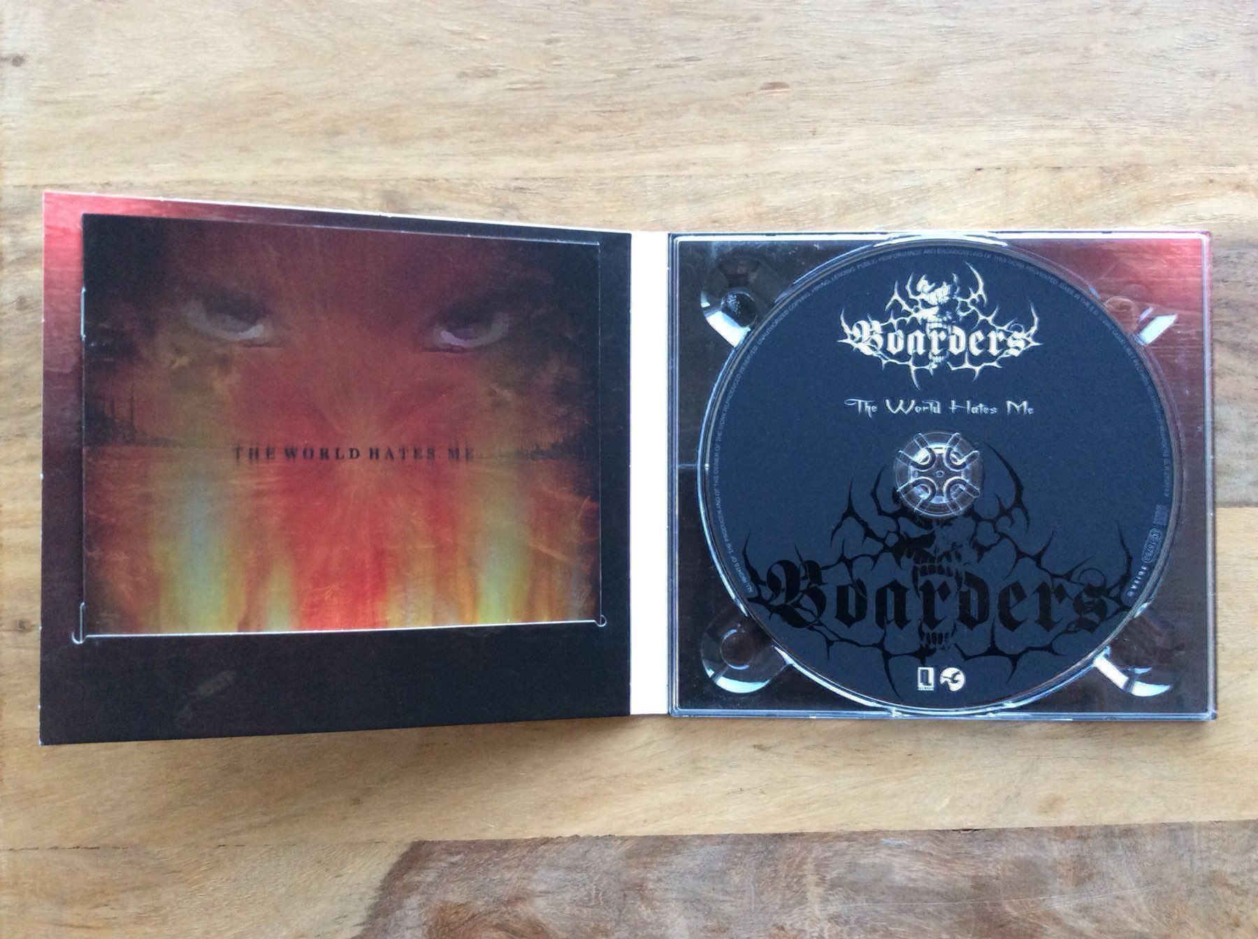 CD: CD Boarders / The World Hates Me – Usato da Horgen venduto da flyingpenguin2000 1