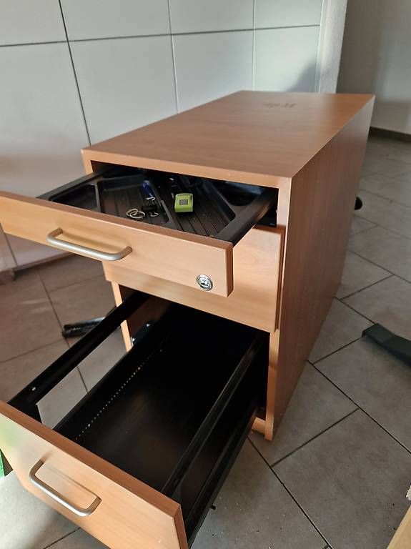 Schränke: Aktenschrank – Gebraucht aus Uetikon am See von Josip.Marjanovic 1