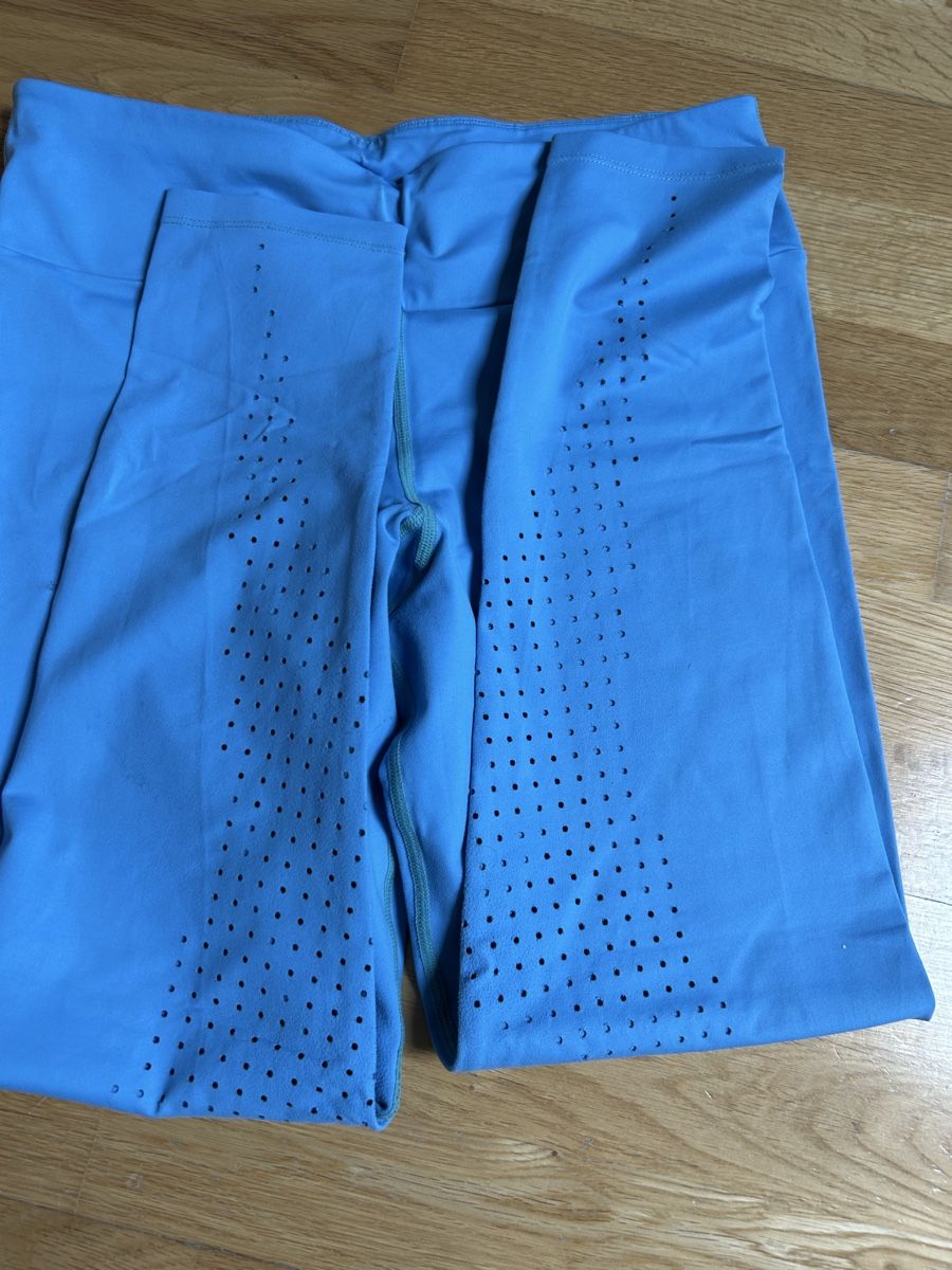 Leggings: Legging turquoise -M – Gebraucht aus Daillens von guisepa 2