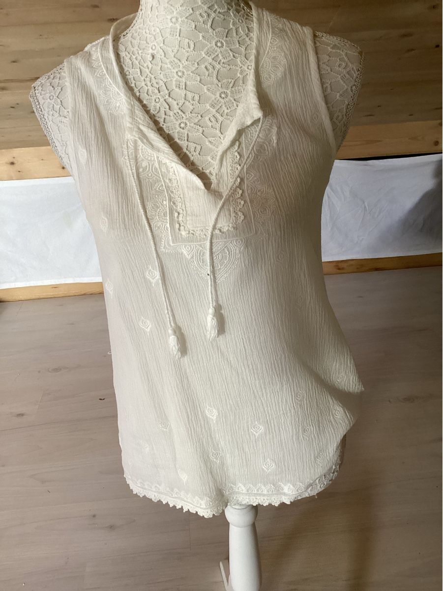 Nile Top: Nile Atelier Bluse Weiss Grösse XS – Usato da Steckborn venduto da smilla70