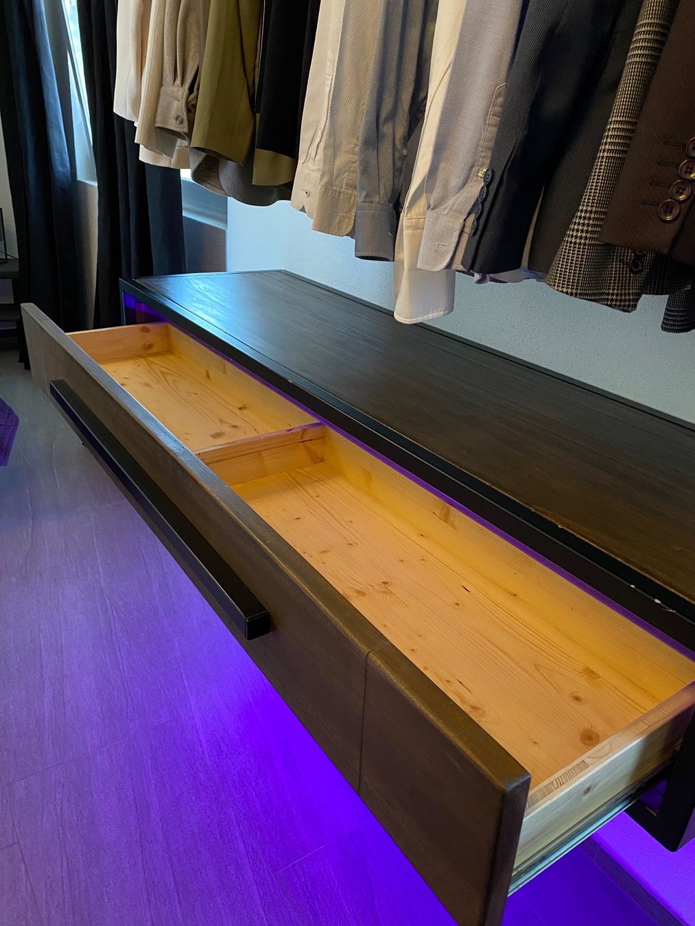 Armadi: Garderobe mit grosser Schubladenkommode – Nuovo (secondo la descrizione) da Boniswil venduto da Andrino_1 1