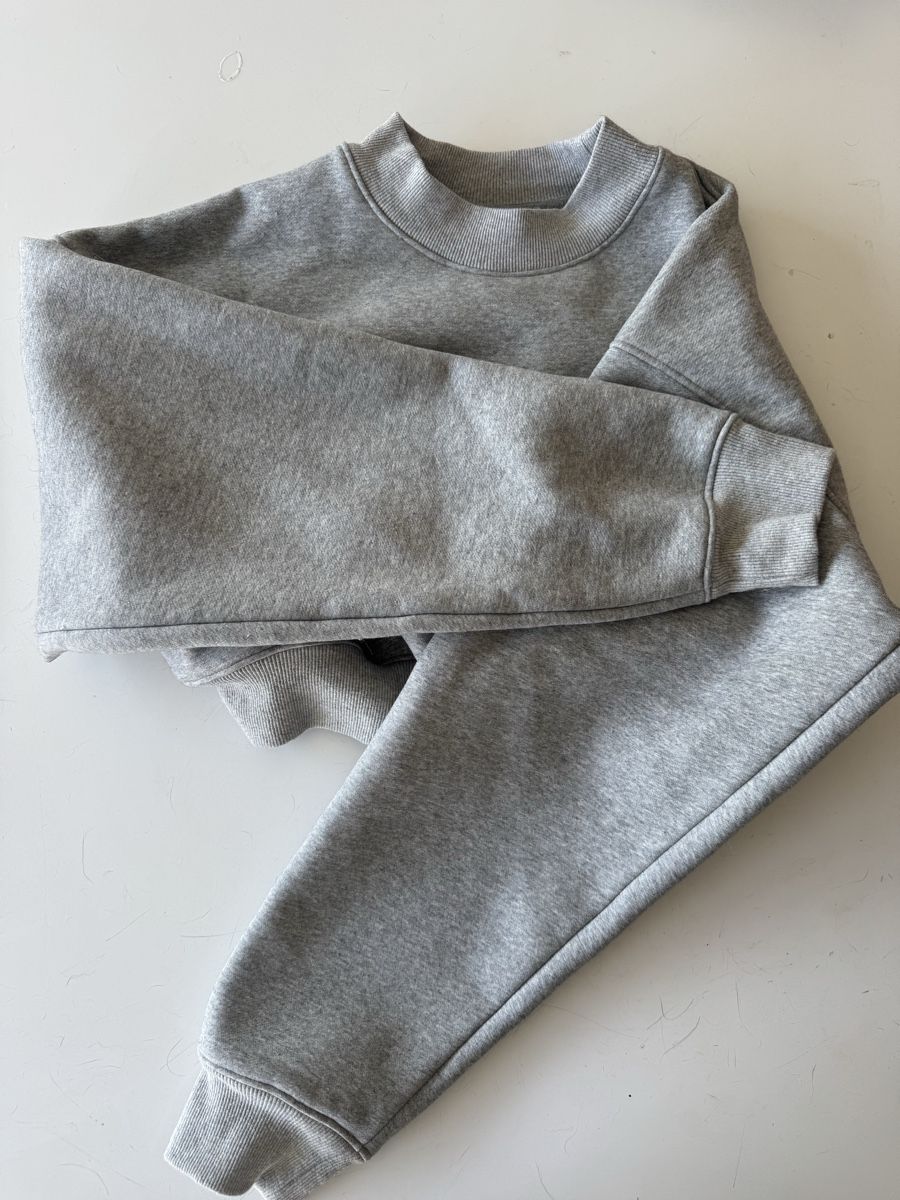Maglioni & Felpe: Grey Cropped Jumper – Nuovo (secondo la descrizione) da Zürich venduto da forestF4iry