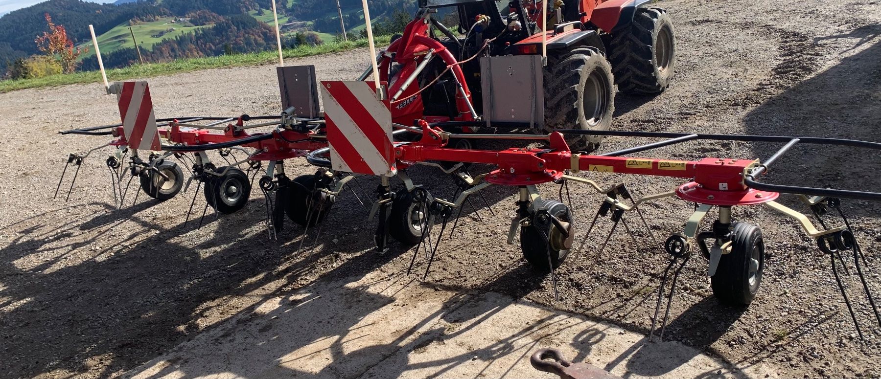 Fella Tutte le macchine: Fella Th 601 Kreiselheuer, 6-teiliger Kreisler – Usato da Signau venduto da pas_62bh