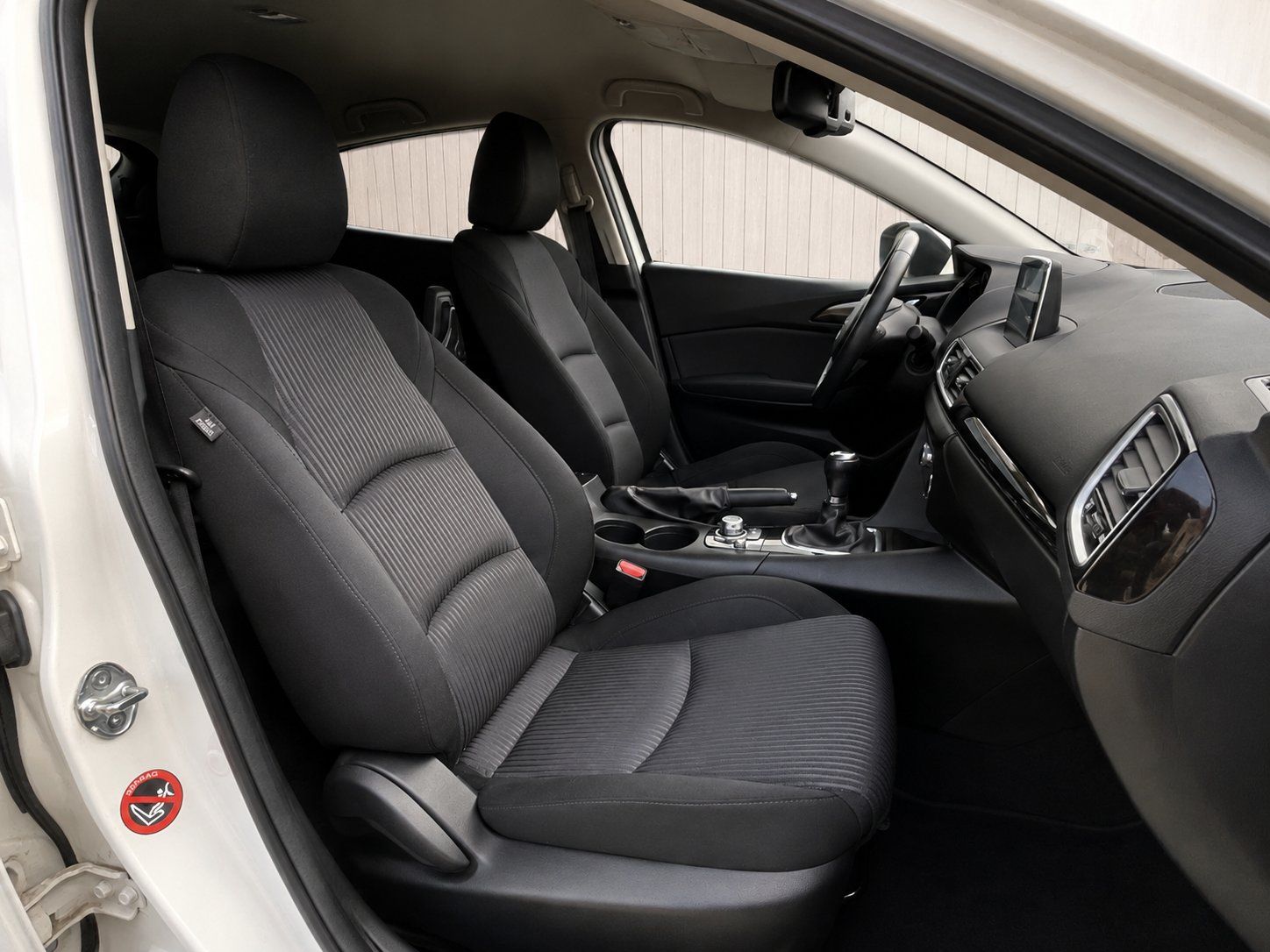 Mazda Automobili: Mazda 3 Skyactive-G 165 Revolution – Usato da Rünenberg venduto da MS.Cars 8