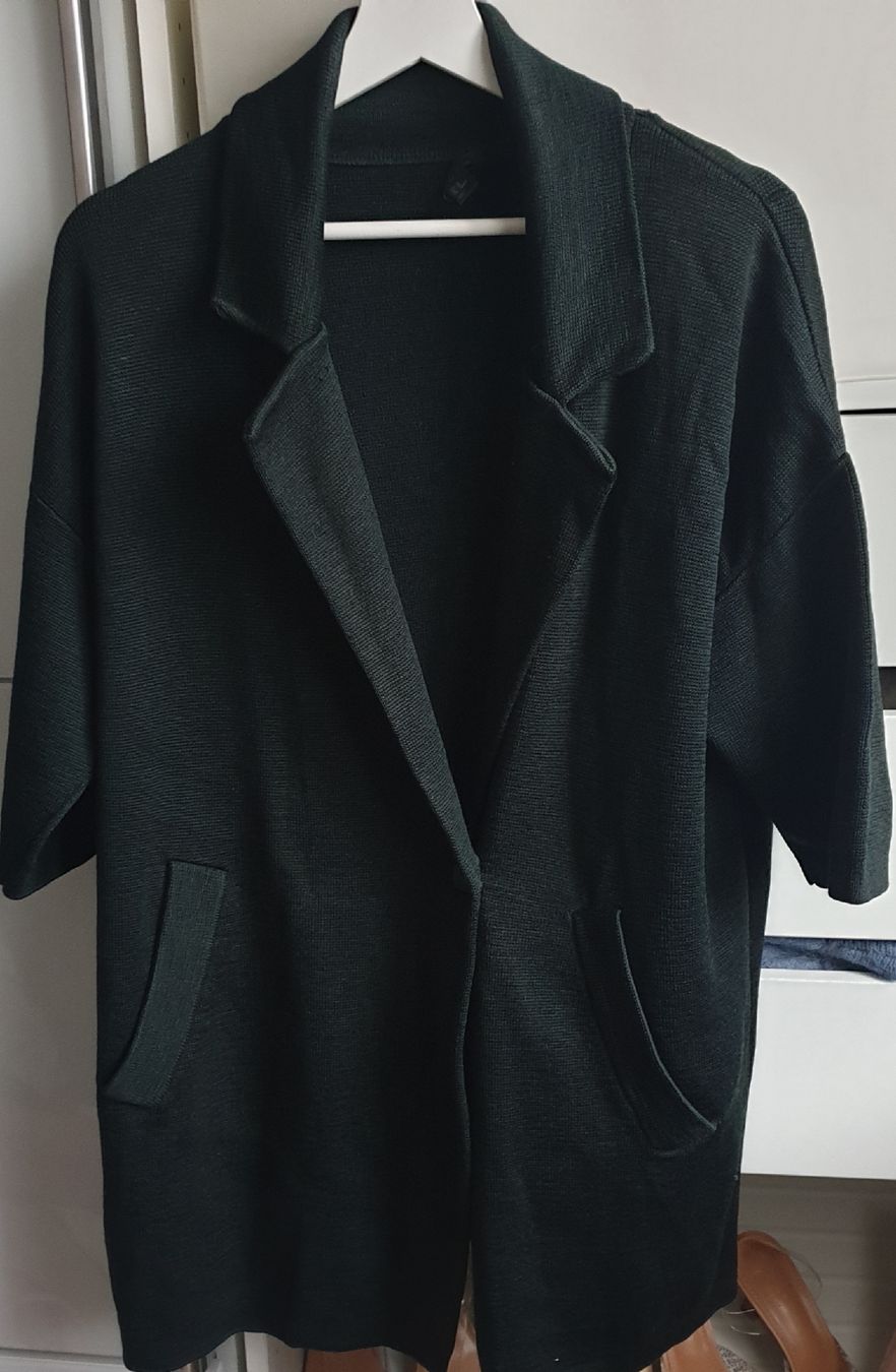 Cos Vestes: COS Strickjacke Gr. XS – D'occasion à Frenkendorf par Moon111