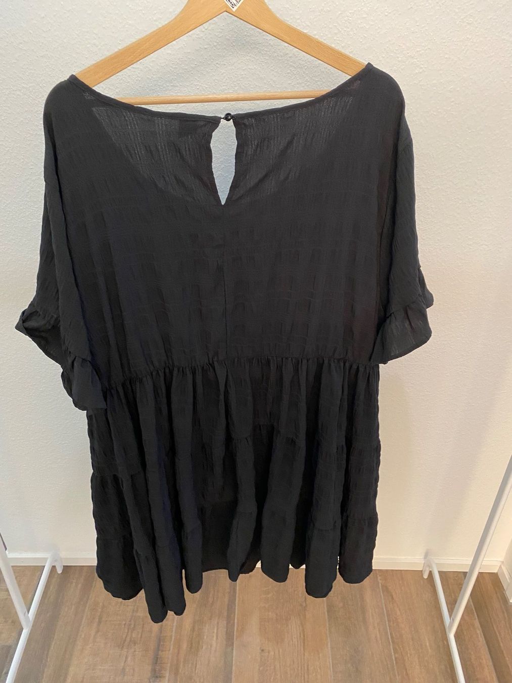 Shein Kleider: Kleid mit Volants schwarz Gr. 56 / 58 / 60 – Gebraucht aus Pratteln von a23_j2gs 3