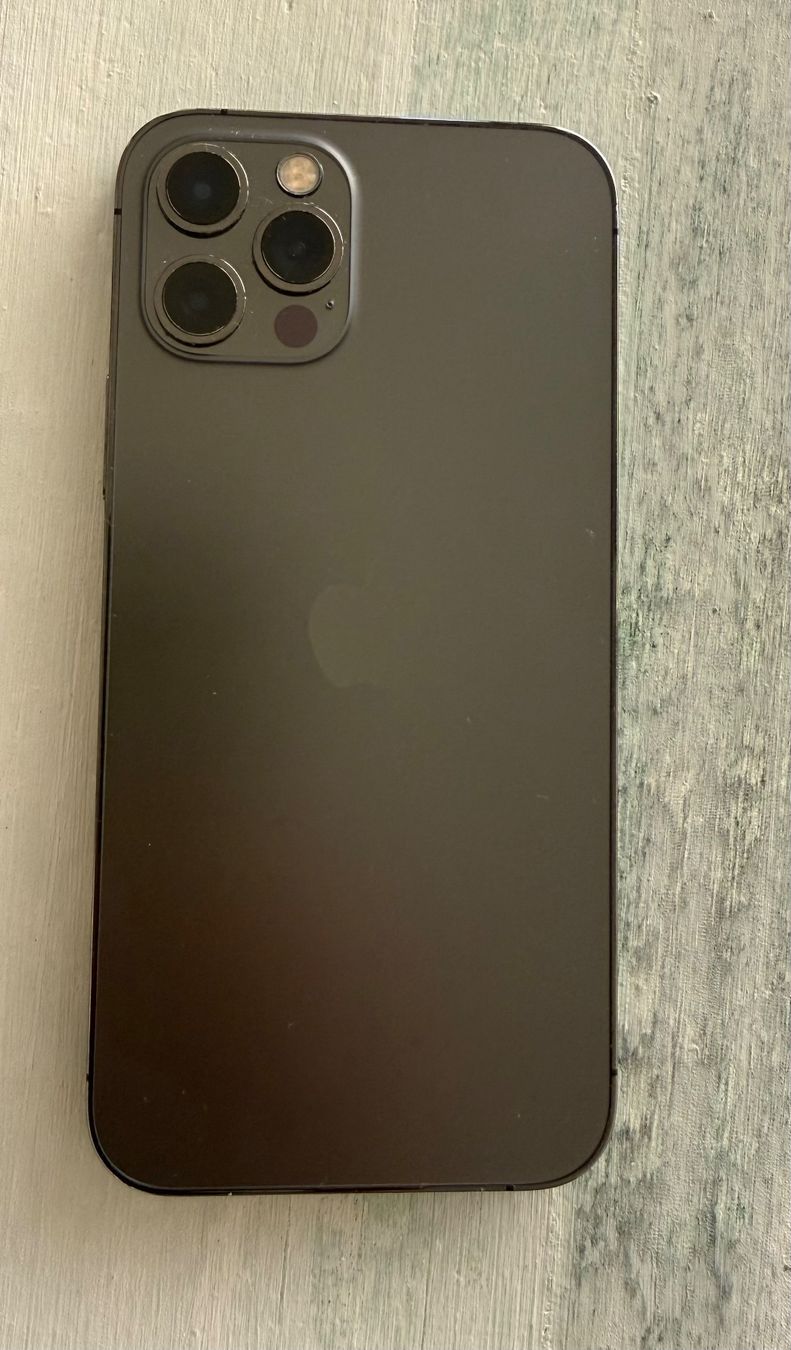 Apple Portables: iPhone 12 Pro Graphite 128GB guter Zustand – D'occasion à Zürich par ram9491 2