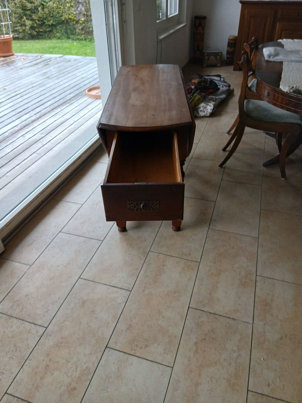 Tavoli: Table ancienne en bois avec abattants – Usato da Lüscherz venduto da Tulipe1 4