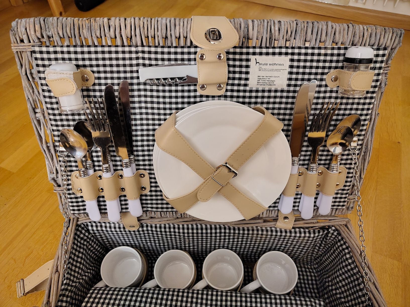 Altro per la casa: Vintage Picknickkorb aus Weide, komplett – Usato da Birsfelden venduto da bart_snyder 2