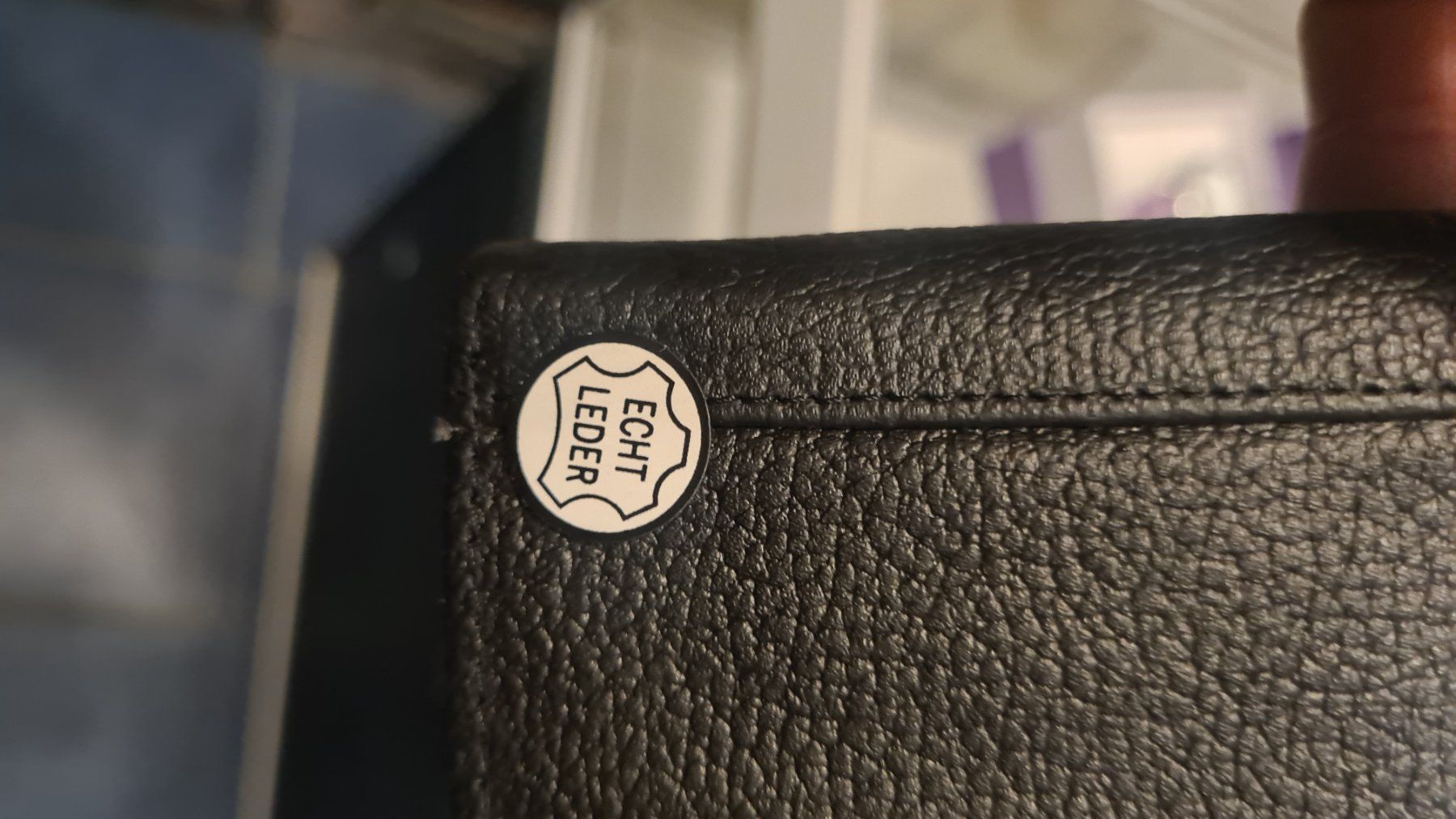 Brieftaschen: Echt Lederportemonnaie Classic Super Aktion – Neu und originalverpackt aus Balsthal von redcarpet 2