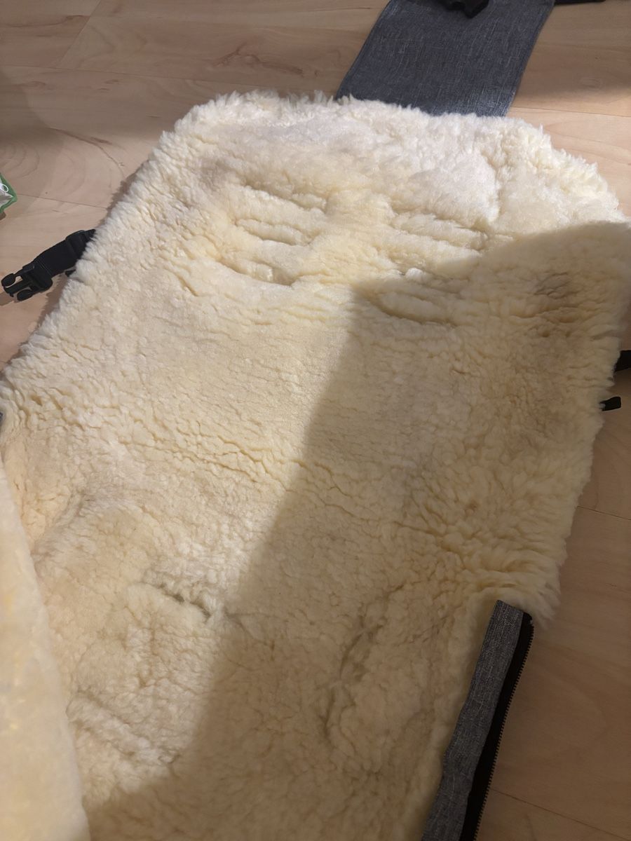 Fellhof Sacchi a pelo: Fusssack Lammfell hellgrau von Fellhof – Usato da Arlesheim venduto da JuLiTi 2