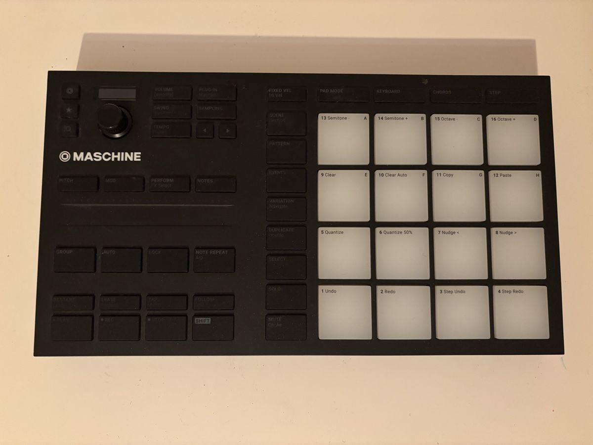 Musikinstrumente: Native Instruments Maschine MK3 Sampler Controller Top! – Gebraucht aus Bern von