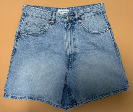 Zara Damen Shorts, Gr. 40
