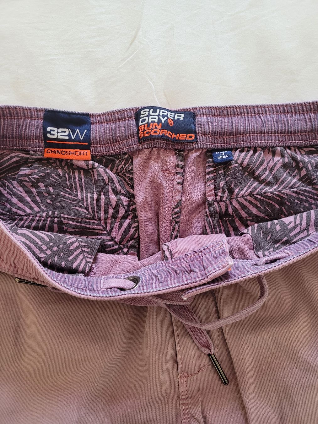 Superdry Pantaloni: 3. Superdry Short Homme, Taille 32 – Usato da Villars-sur-Glâne venduto da m66_dch5 3