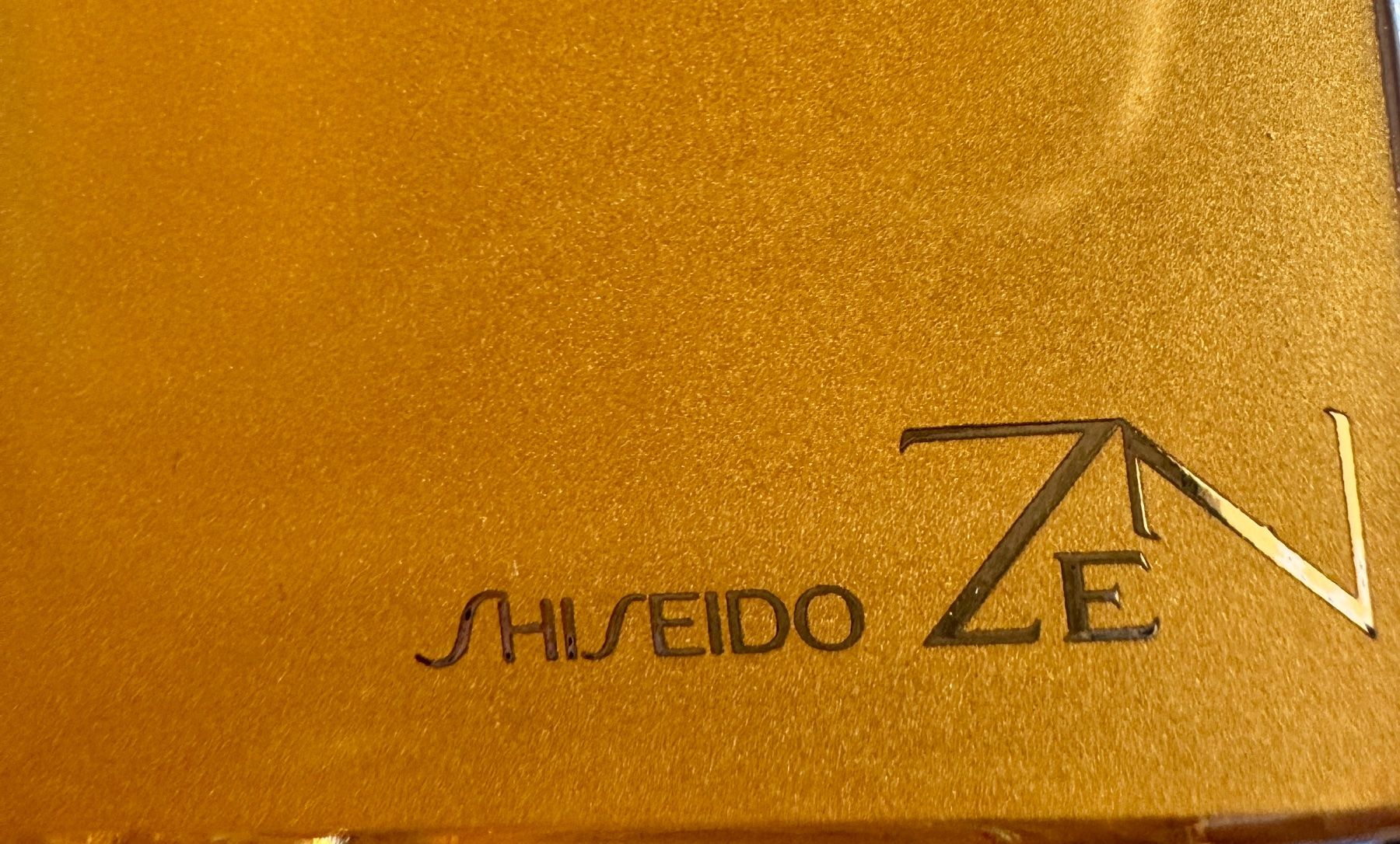 Shiseido Profumi & Eau de Toilette: ZEN - Shiseido - 100 ml Eau de Parfum Spray – Usato da Rothrist venduto da Luckywinner 7