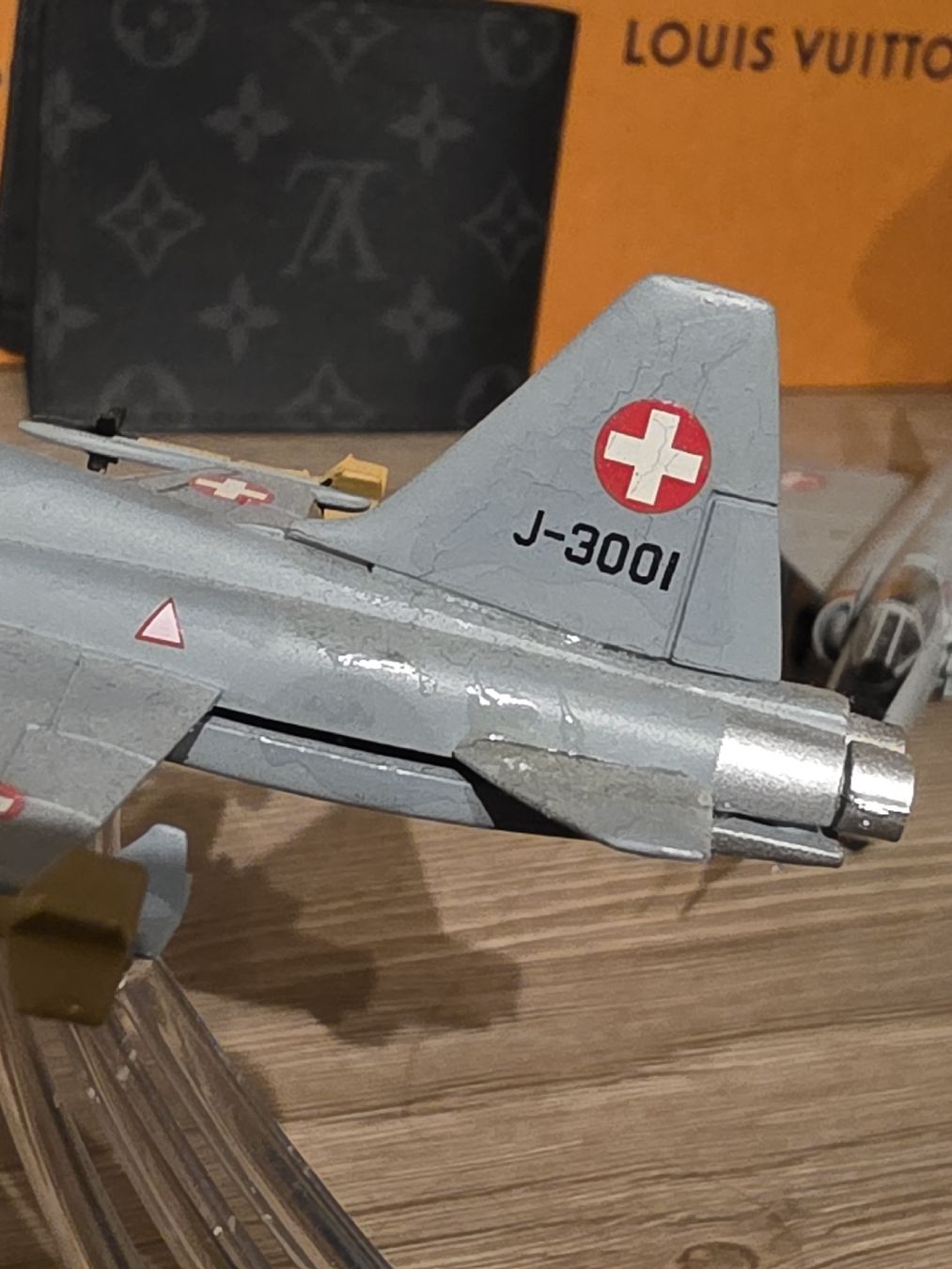 Swiss Kit di modellismo & Modellini statici: F5 J-3001 swiss 1:100 – Usato da Lentigny venduto da kev_j2xf 2