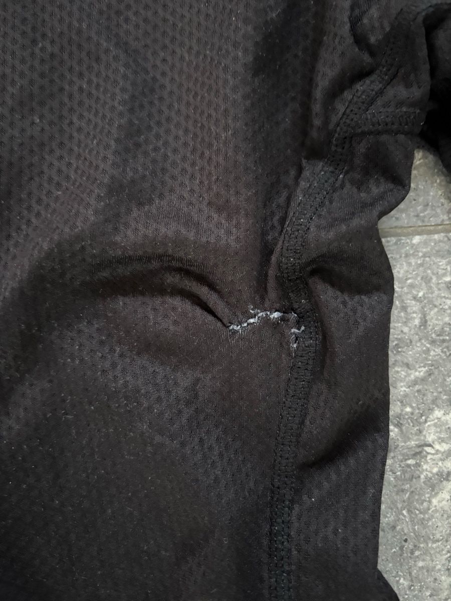 Canottiere & Pantaloni: On Running Cycling Jersey, Size S – Usato da Buchrain venduto da akj48 2
