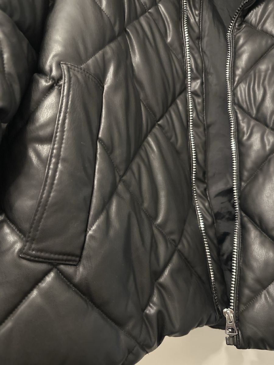 Giacche: Steppjacke Kunstleder schwarz Grösse M neuwertig – Nuovo (secondo la descrizione) da Dietikon venduto da vithya88 2