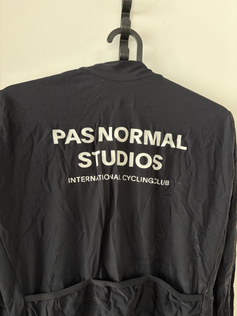Pas Normal Studios Maillots de corps & Pantalons: Pas Normal Studios Long Sleeve Jersey  – Neuf (Voir description) à Zürich par von_sj9s 5