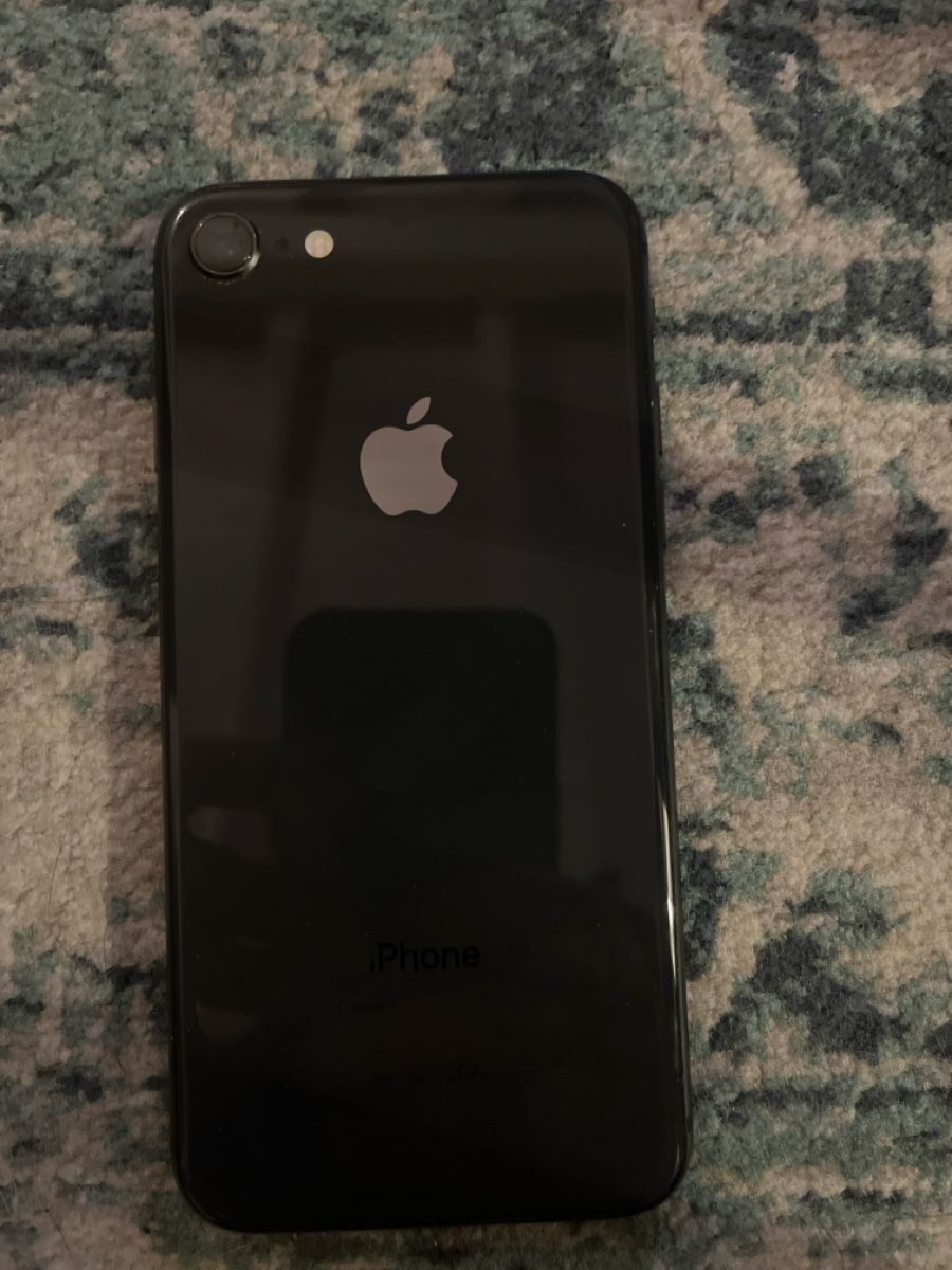 Apple Telefoni cellulari / Smartphones: iPhone 8, schwarz, 64GB – Usato da Madiswil venduto da bjs_90 1