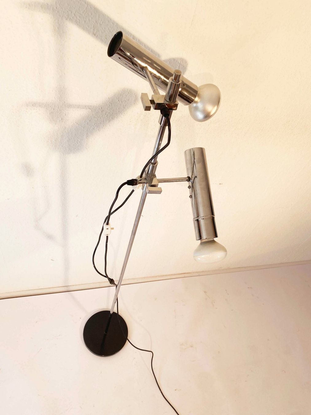 Lampade: Spot Stehlampe aus den 70igern – Usato da Beringen venduto da Kultgut 3