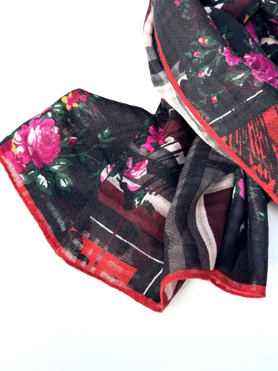 Kenzo Foulards, Tücher & Schals: Kenzo écharpe décor floral – Gebraucht aus Courtaman von sultan16 2