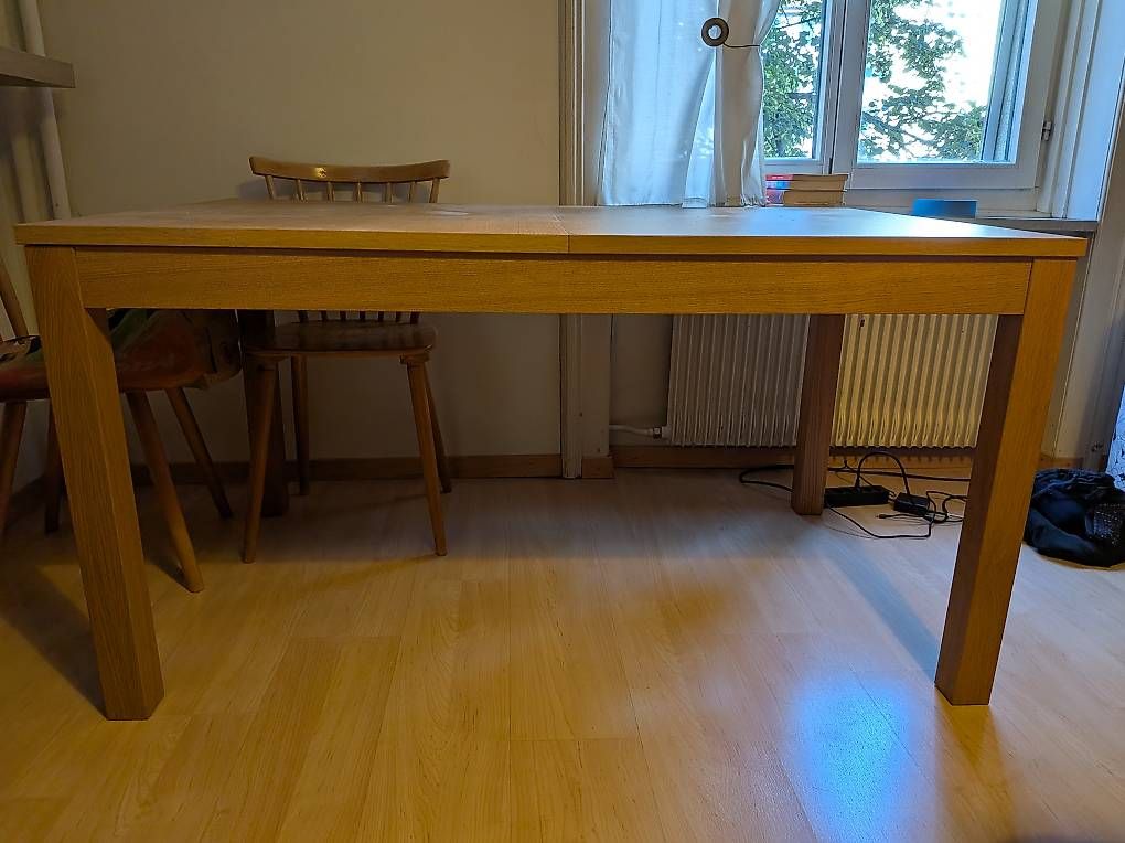 Ikea Tavoli: IKEA TONSTAD Ausziehtisch / Extendable Dining Table – Usato da Zürich venduto da ColemanSilk