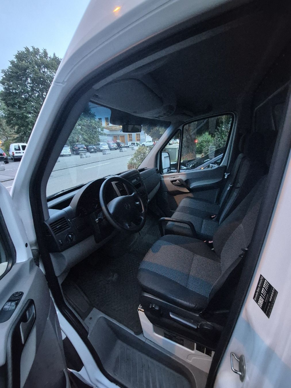 Mercedes-Benz Nutzfahrzeuge: Mercedes Benz Sprinter 313 CDI – Gebraucht aus Binningen von nik_knv5 8
