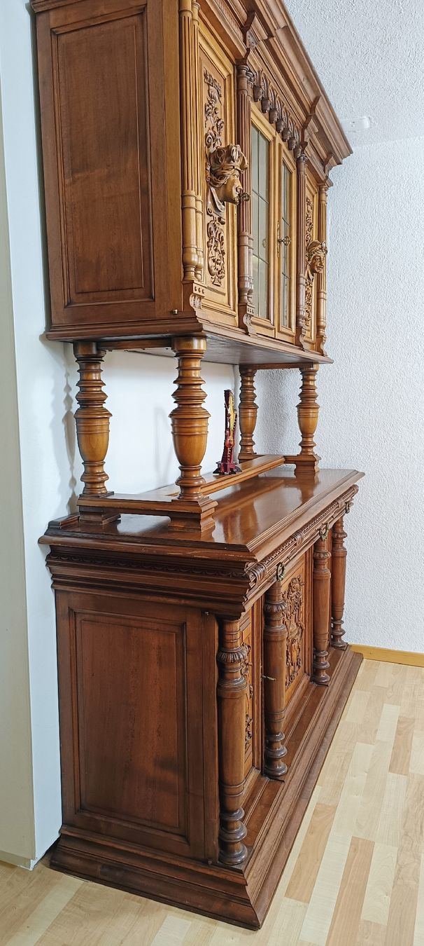 Credenze: Antikes Buffet 1870 Jahr – Usato da Steffisburg venduto da ZeitReise_ 1