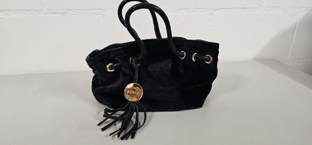 ❤️Furla Samt Beuteltasche Schwarz Gold Top! ❤️