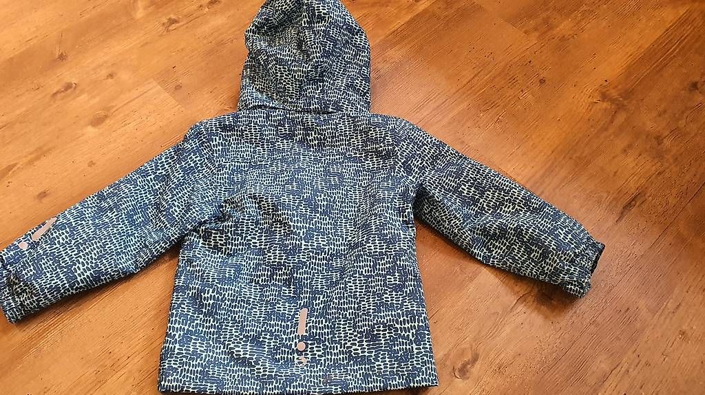 Jacken & Mäntel: Wind/regenjacke in 104 – Gebraucht aus Flawil von minggeli83