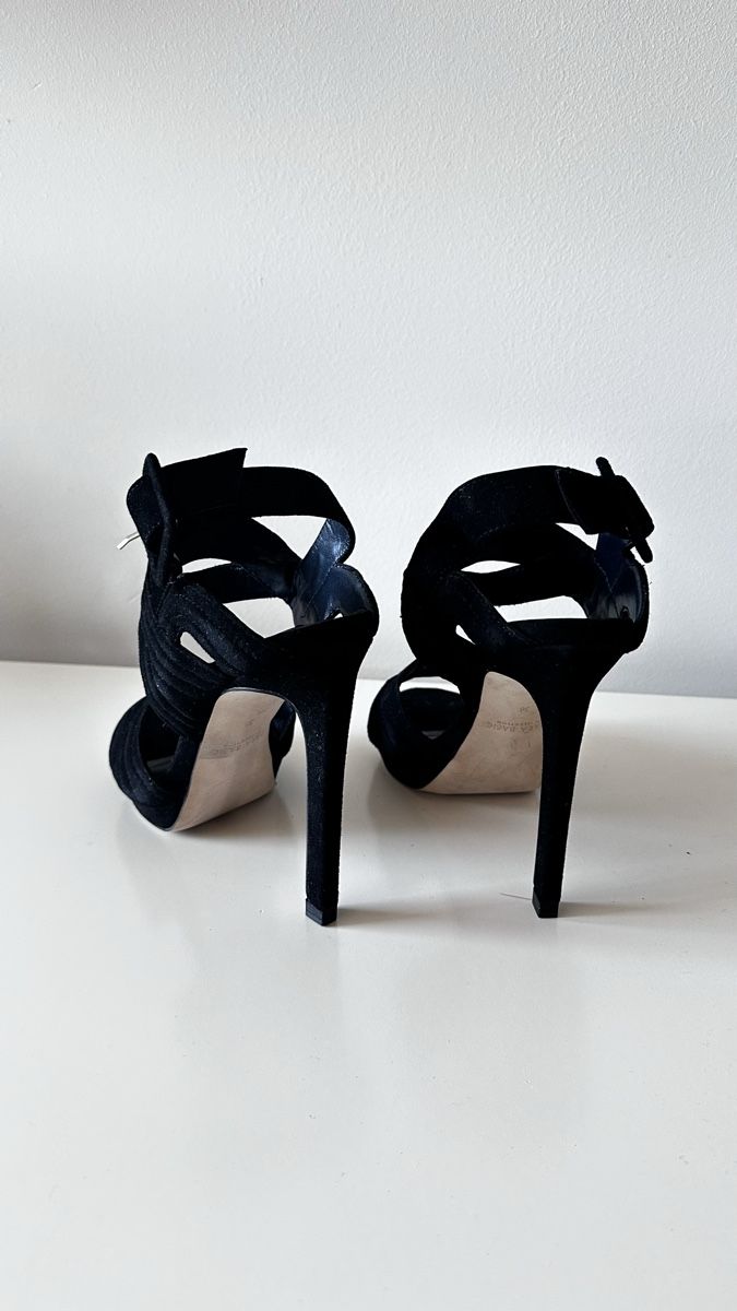 Zara Chaussures femmes: Pumps Zara Basic schwarz Gr. 36 – Neuf (Voir description) à Bern par WiederWert 2