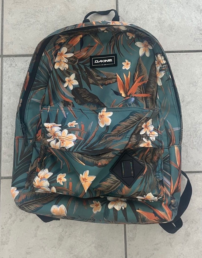 Dakine Zaini: Dakine Rucksack – Usato da Meikirch venduto da oeru