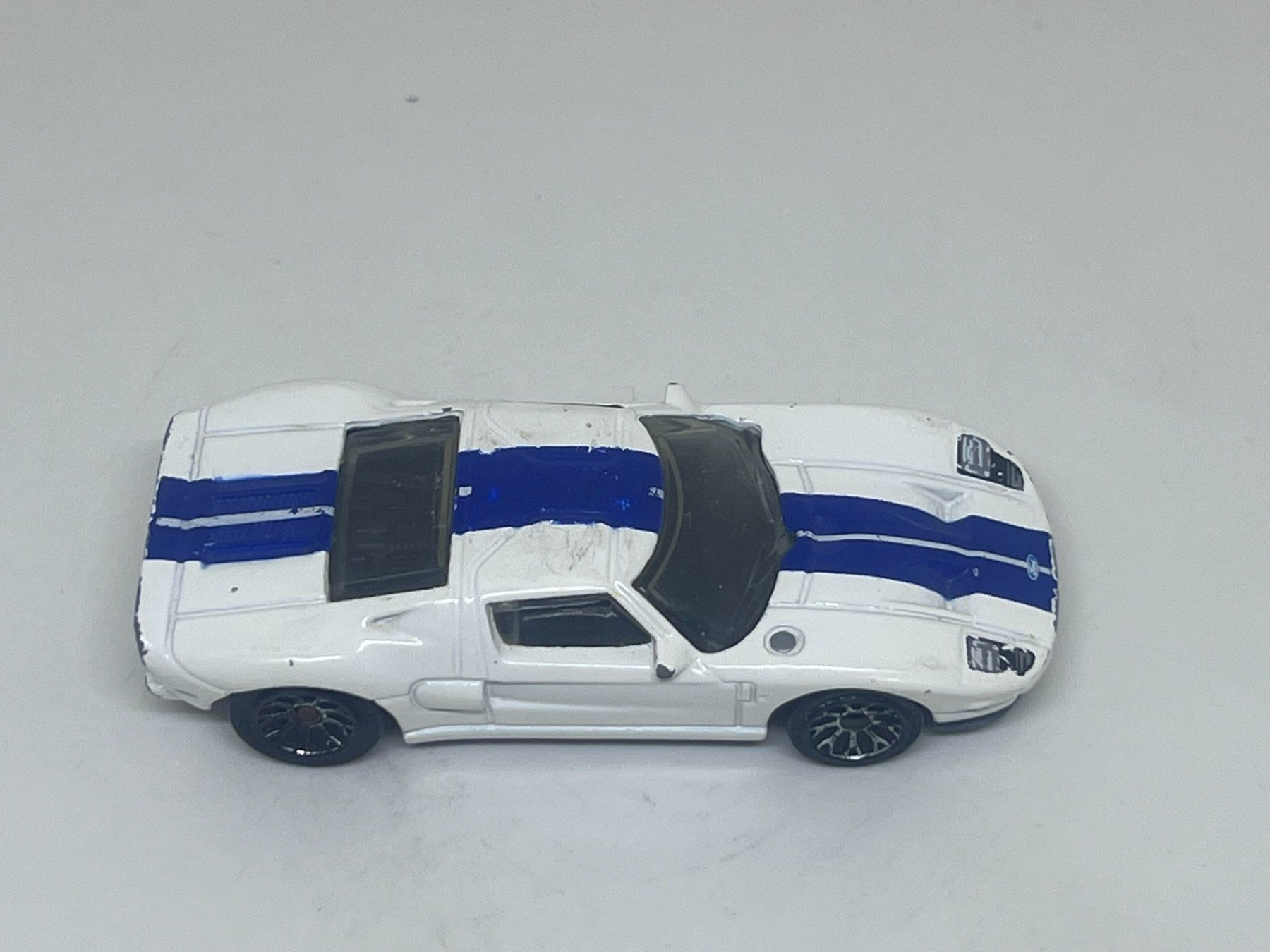 Matchbox Modellini d'auto: Matchbox 2005 Ford GT #533 – Usato da Wildegg venduto da LaaBoutique 1