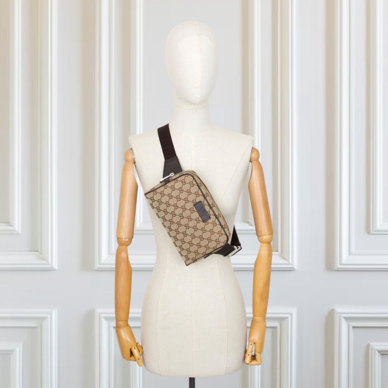 Gucci Taschen: Gucci Gürteltasche GG – Gebraucht aus Binningen von Designerlabels 1