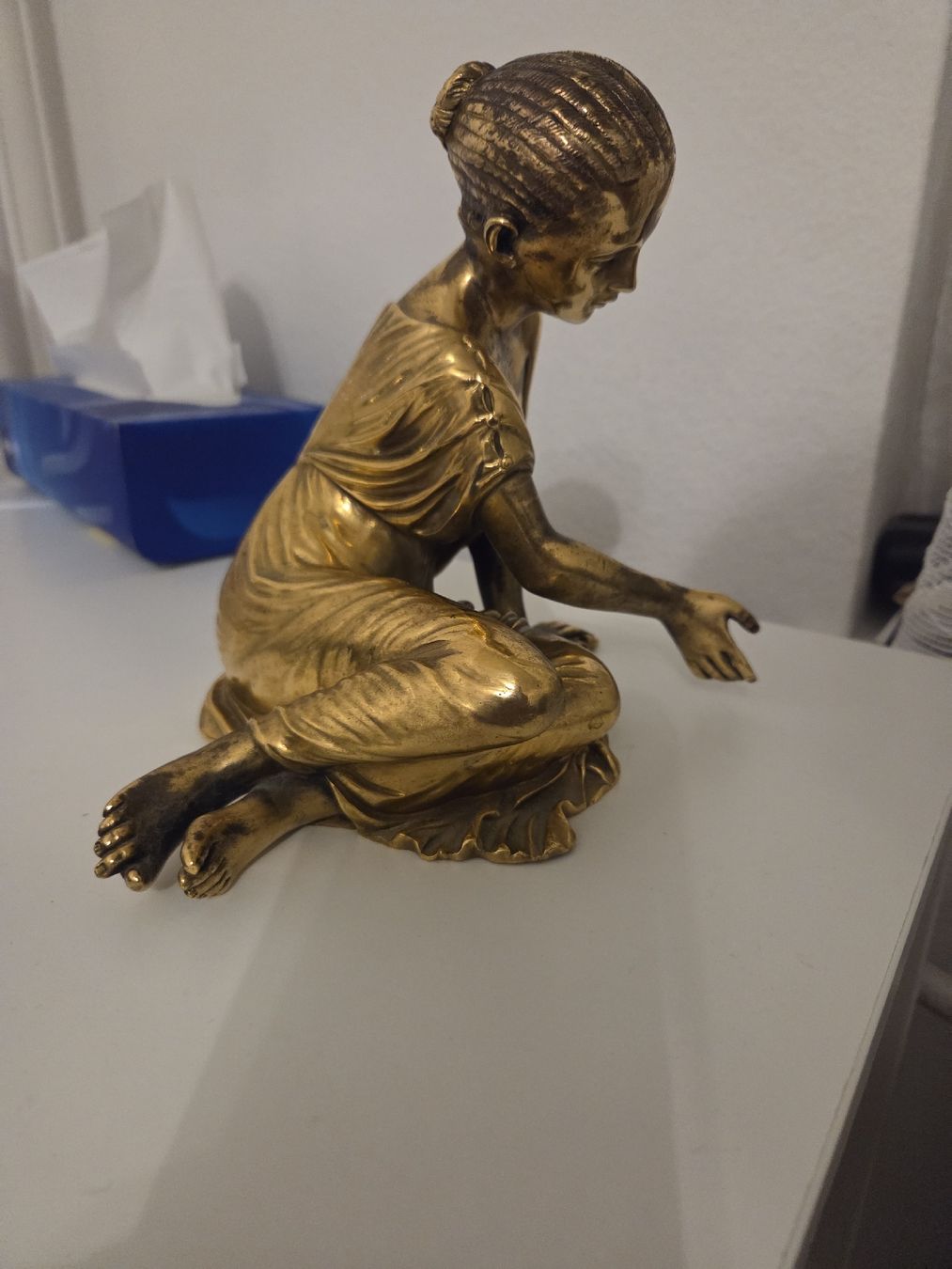 Figuren: Sitzende Frauenfigur aus Bronze  – Gebraucht aus Dietikon von Allegra34 3